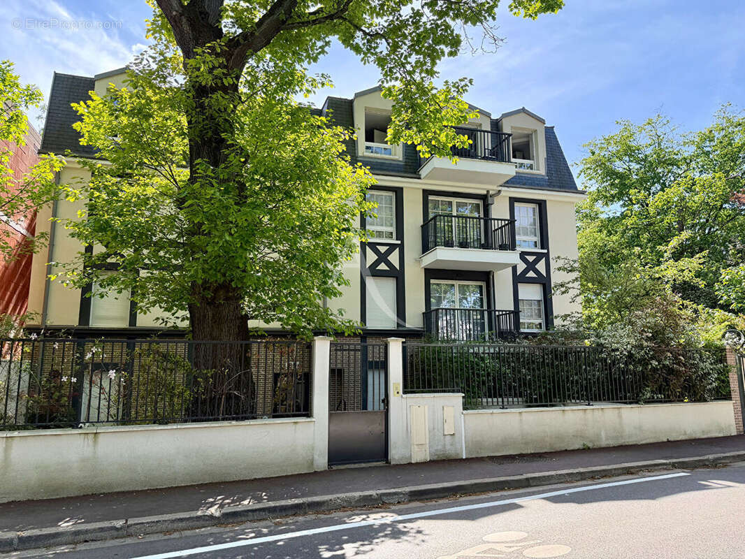 Appartement à GARCHES