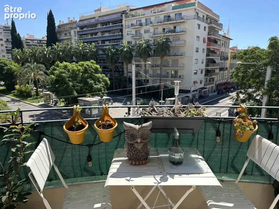 Libération – Appartement 3/4 pièces de 101 m² avec grand balcon - photo 2