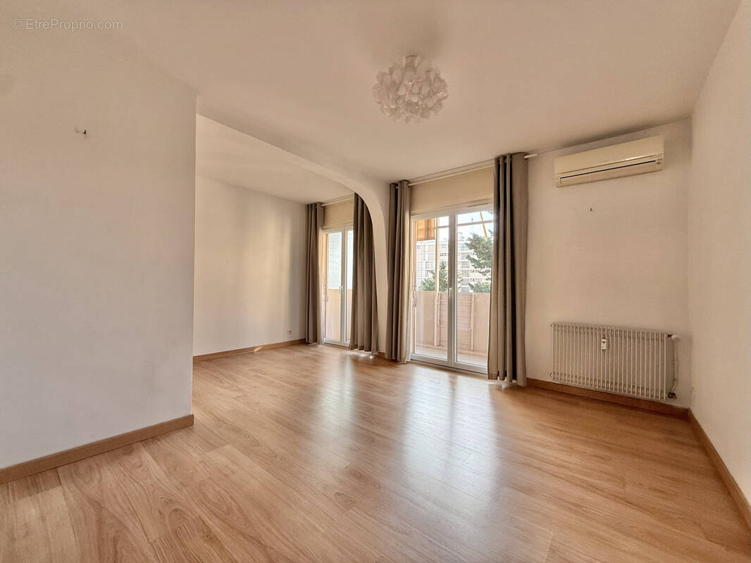 Appartement à HYERES