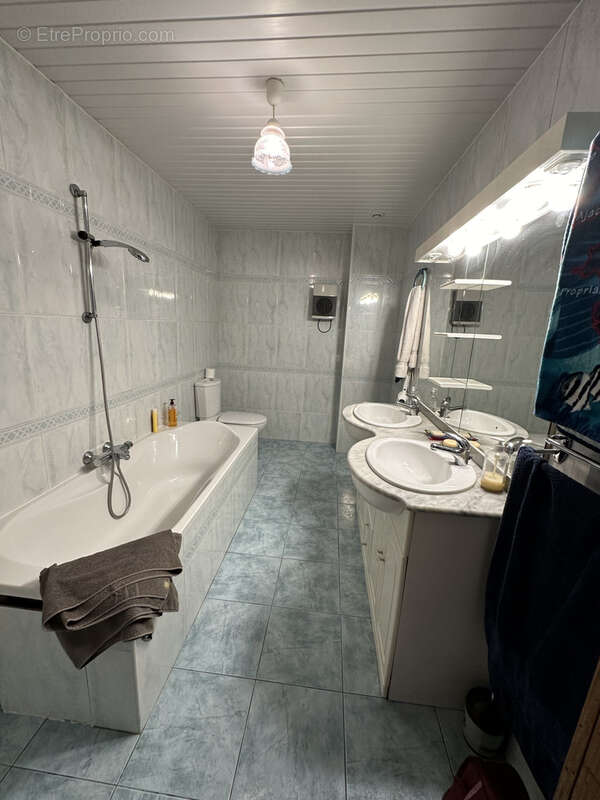 Maison à TOMBEBOEUF