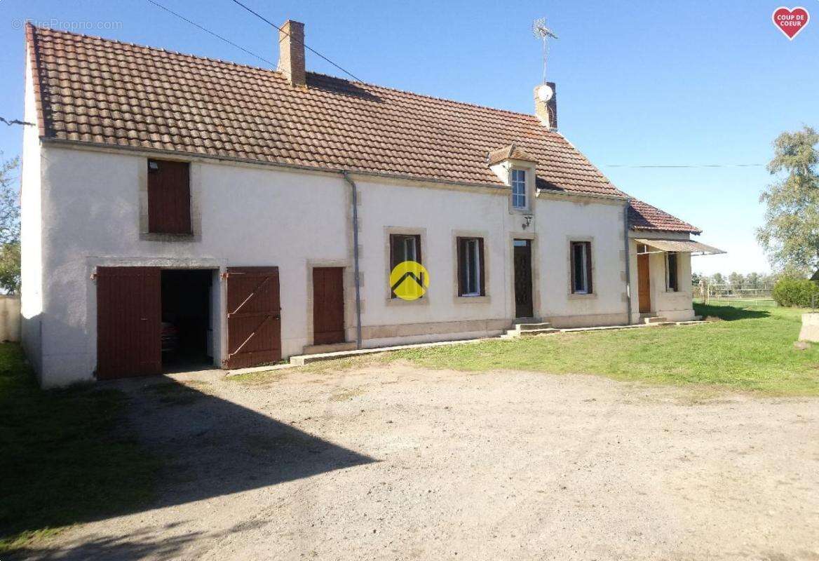 Maison à SAINT-AMAND-MONTROND