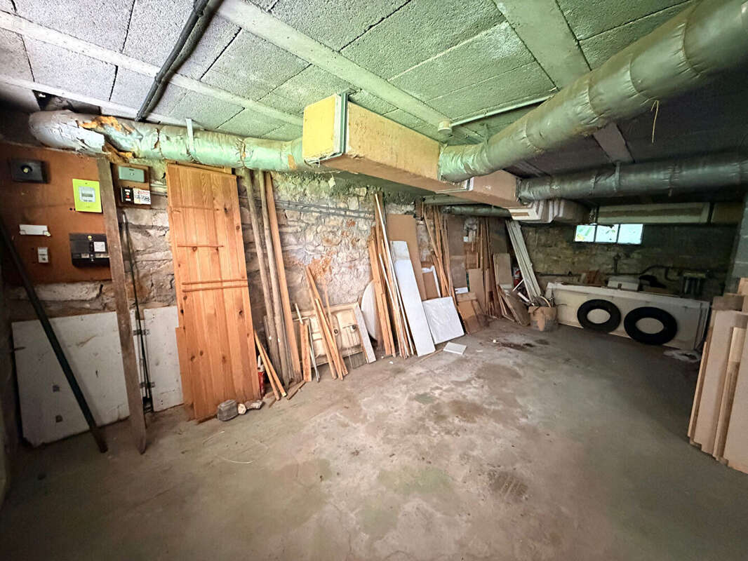 Maison à LISSAC-ET-MOURET