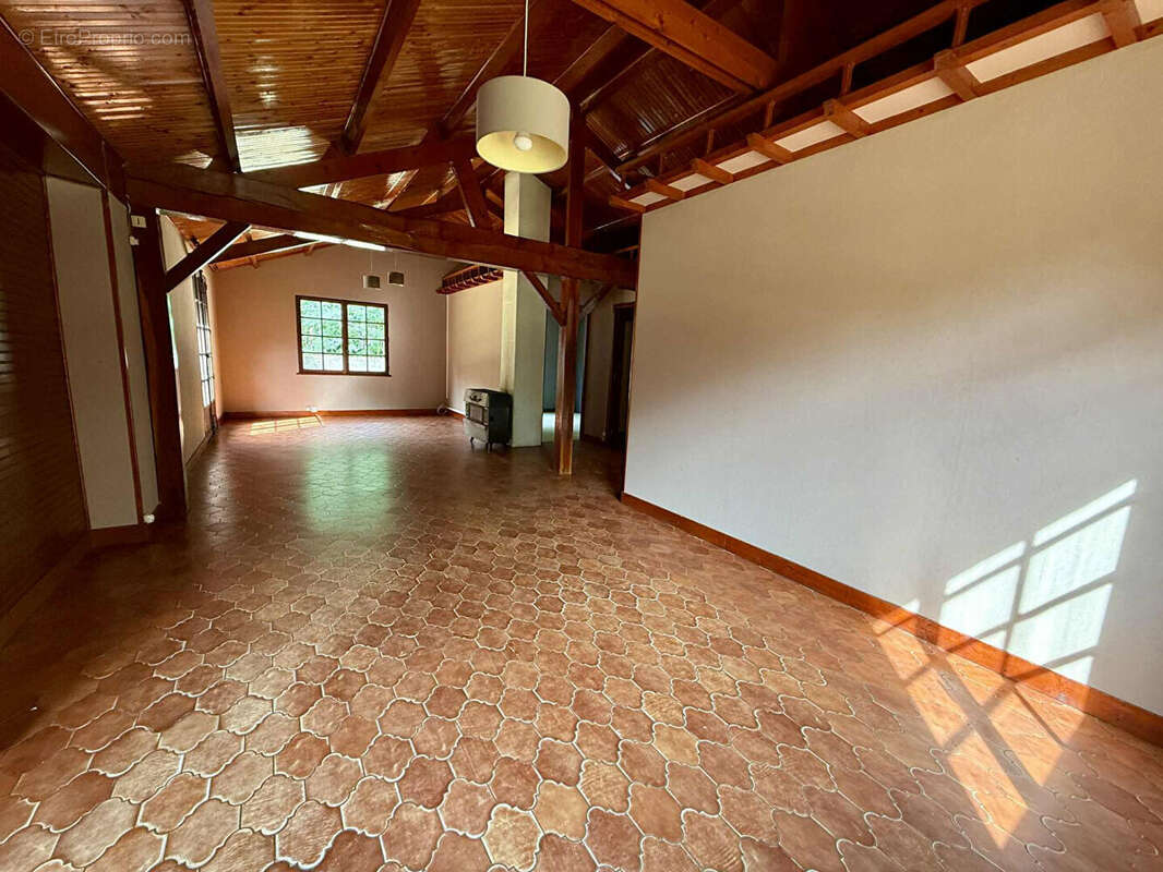 Maison à LA CHAPELLE-SAINT-REMY