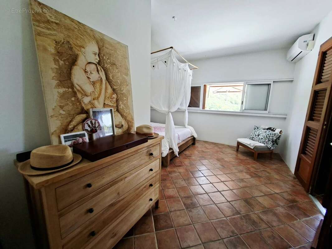 STE LUCE : Spacieuse villa T4 + Studio + piscine - photo 8