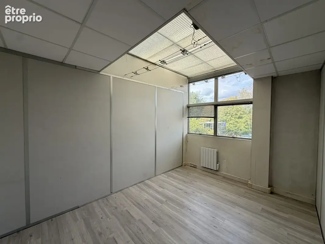 Commerce 320 m² à vendre à Trappes (78190) - photo 2