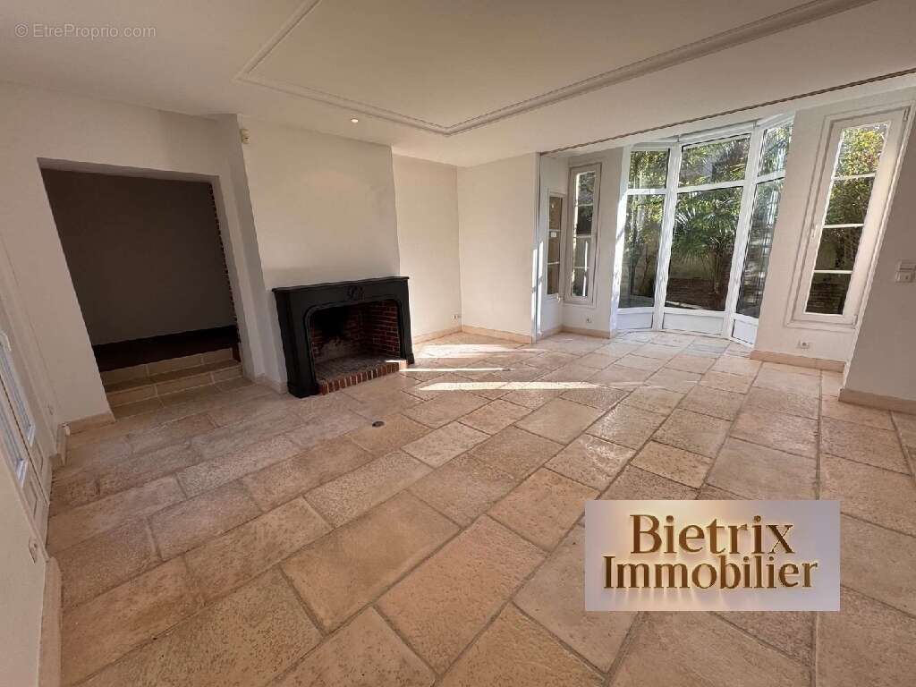 Maison à L&#039;ISLE-ADAM