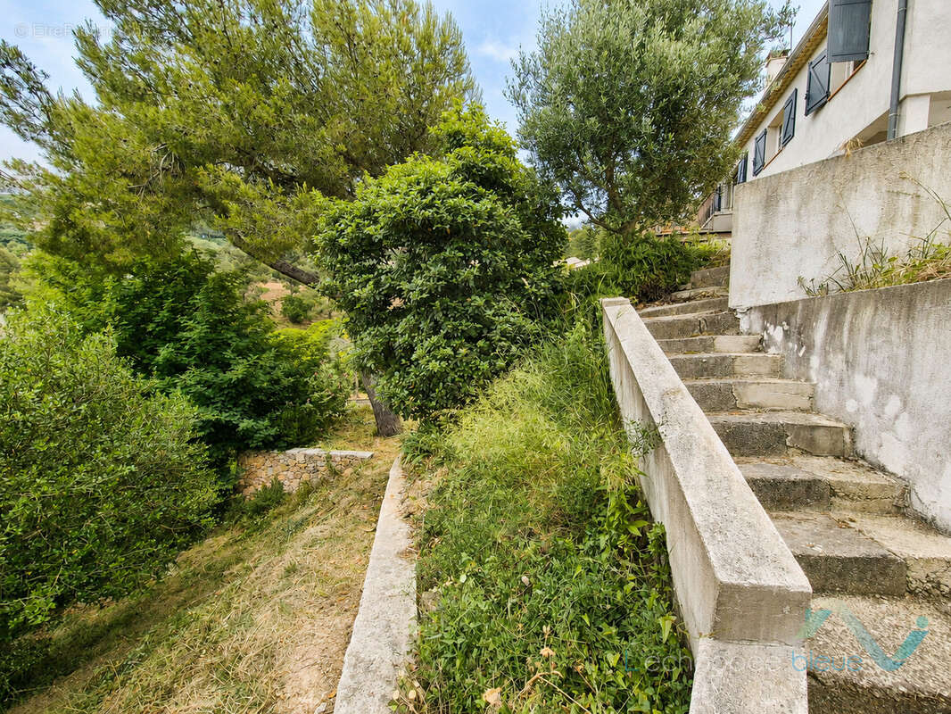 Maison à CARQUEIRANNE