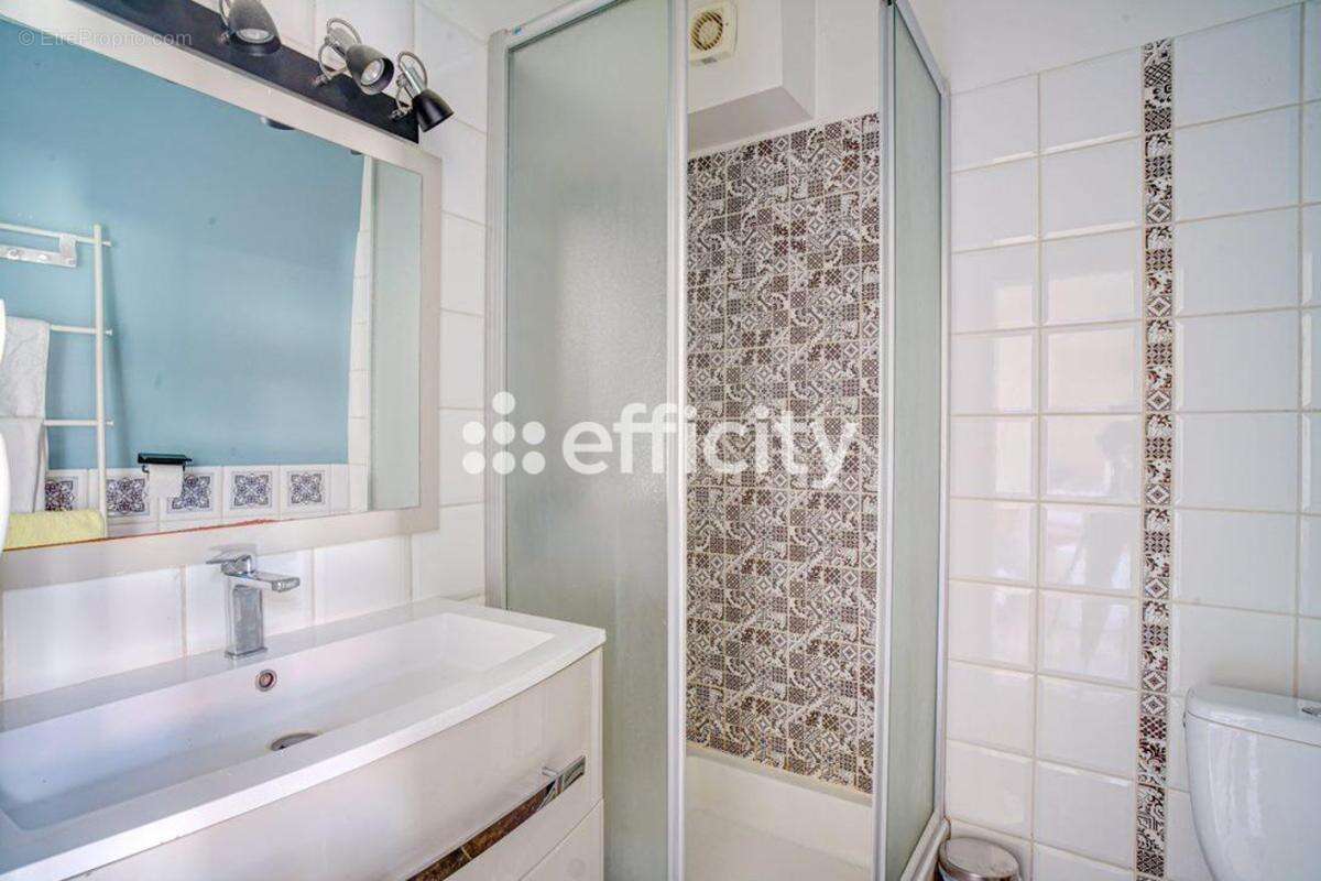 Maison 110 m² à Saint-Martin-La-Plaine  - photo 12