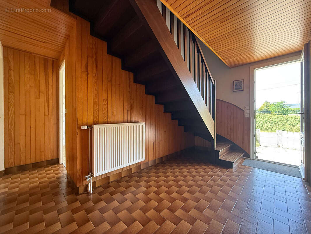 Maison familiale avec un espace idéal pour concilier vie privée et activité professionnelle - photo 14