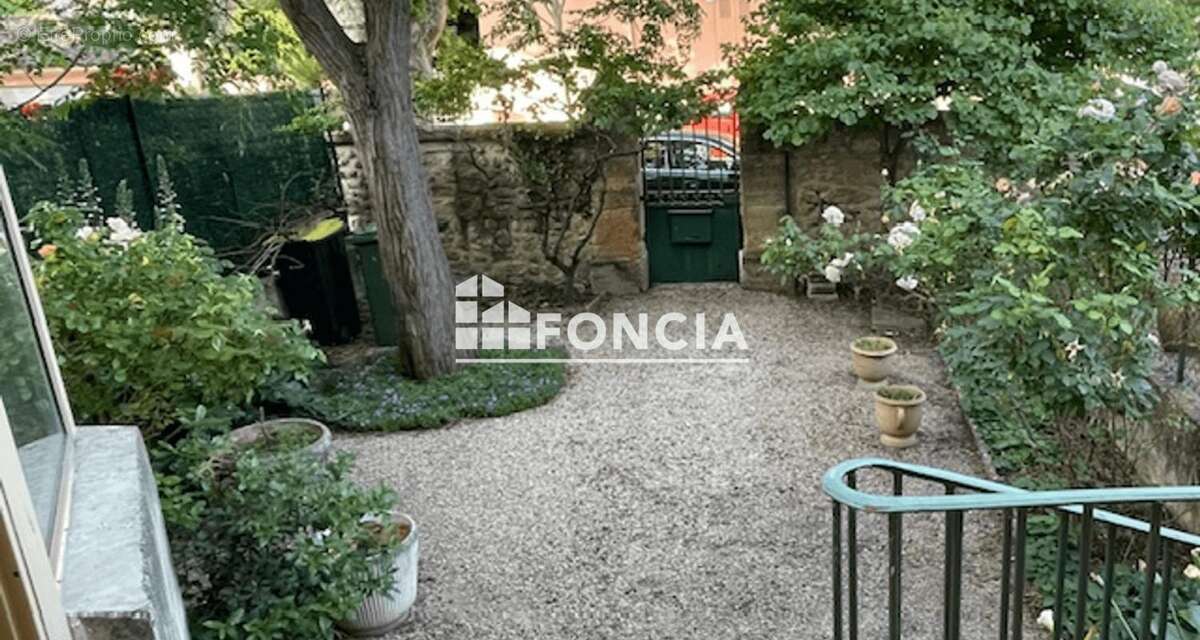 Maison à COURTHEZON