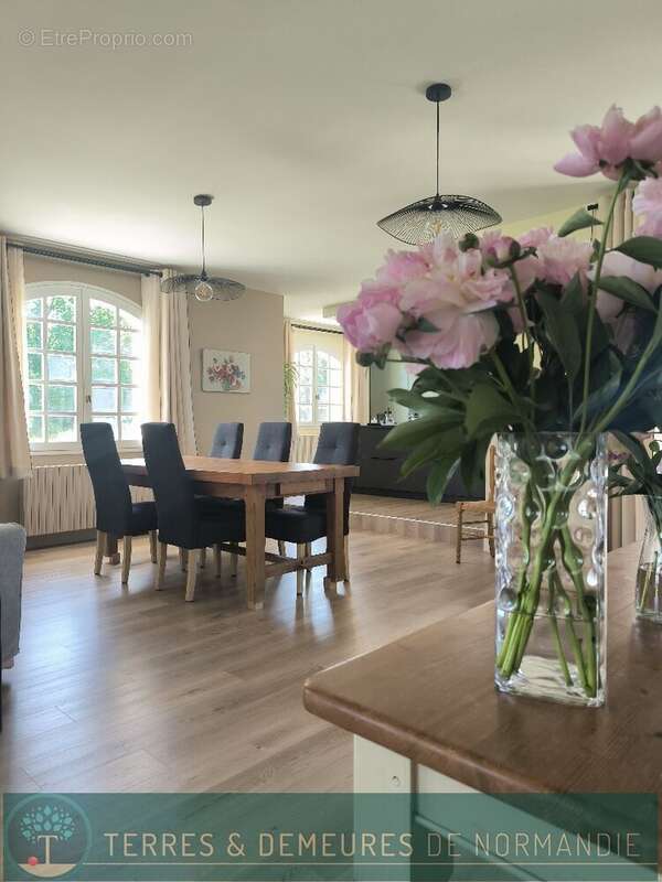 CORMEILLES (27260), Belle Propriété avec Dépendances sur 8 hectares. - photo 9