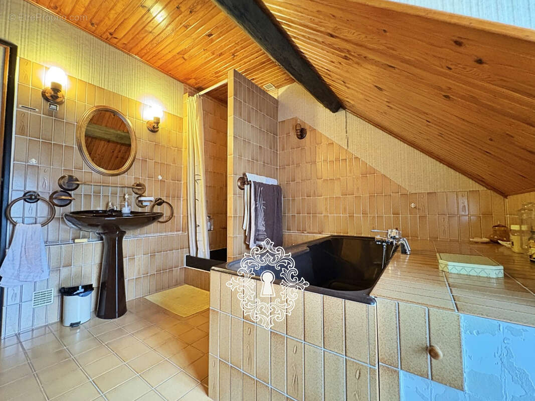 Maison à LONGUEVILLE