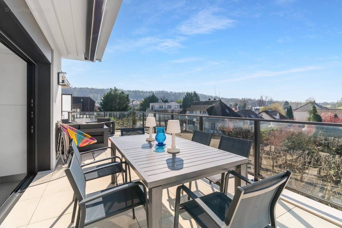 Appartement à SAINT-MAUR-DES-FOSSES