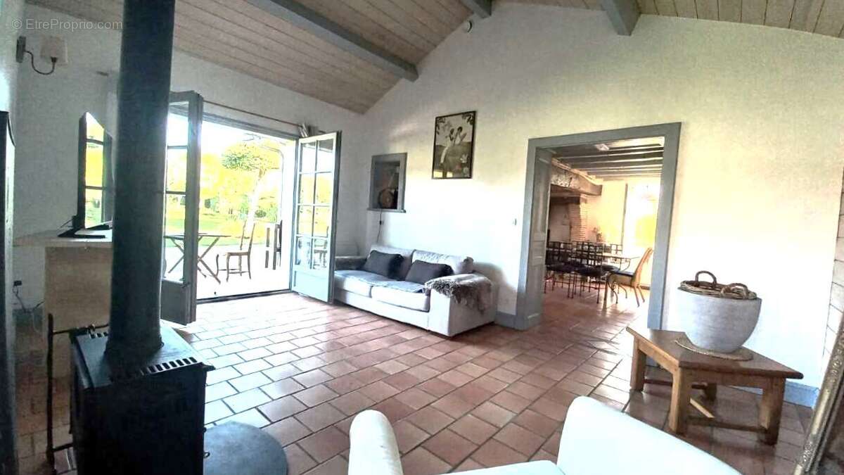 Photo-2025/093040-1-8 - Autre à MONT-DE-MARSAN