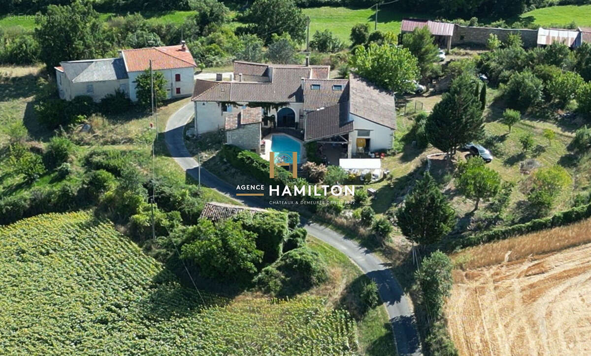 Propriete de campagne avec pigeonnier renove, piscine + poolhouse et dependances - photo 18