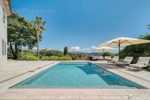 Maison 230 m² à Biot  - photo 2