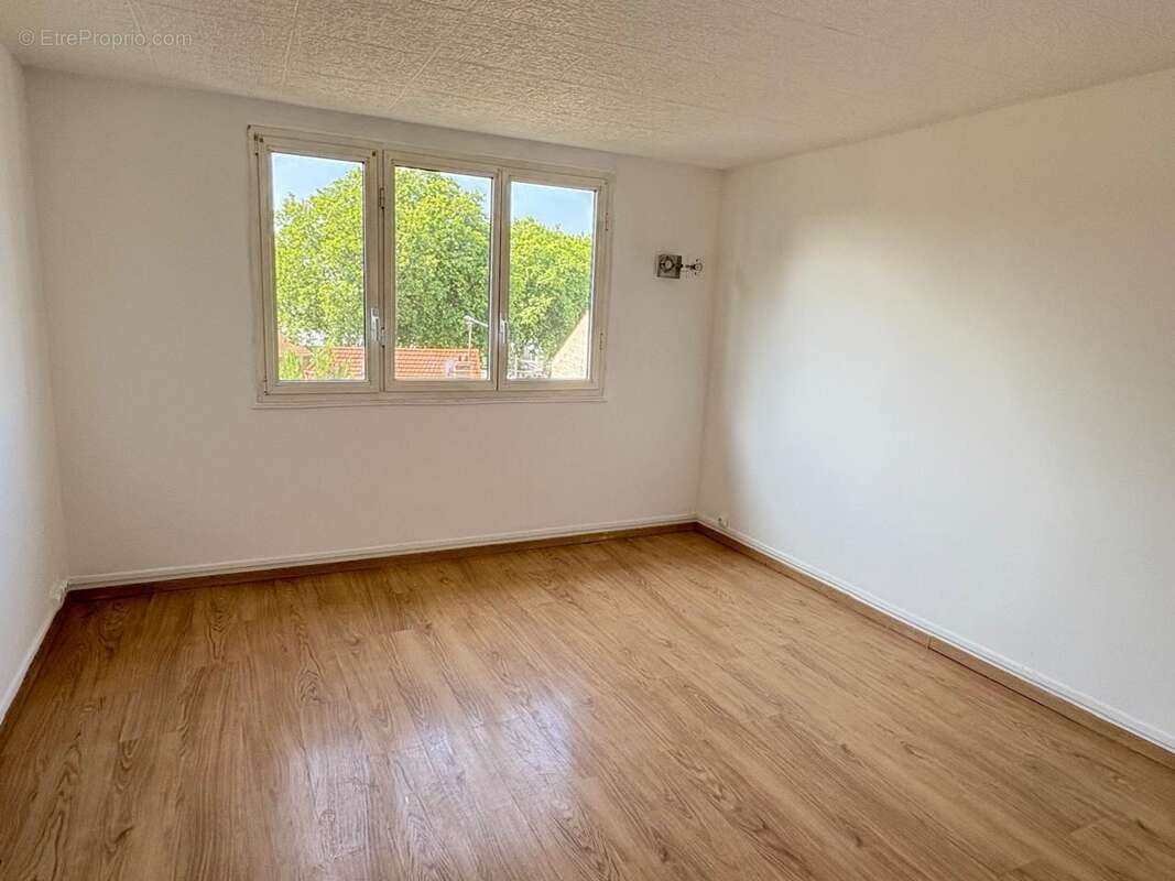 Appartement à LA COURNEUVE