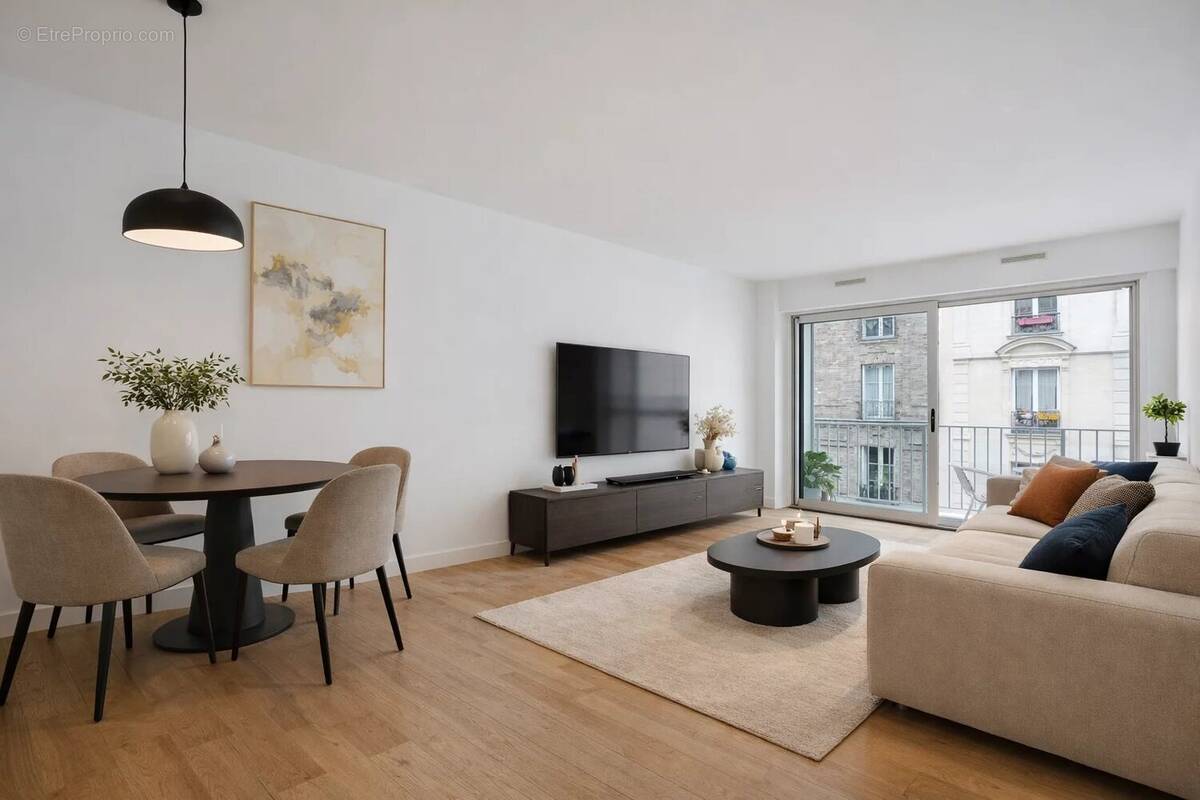Appartement à PARIS-17E