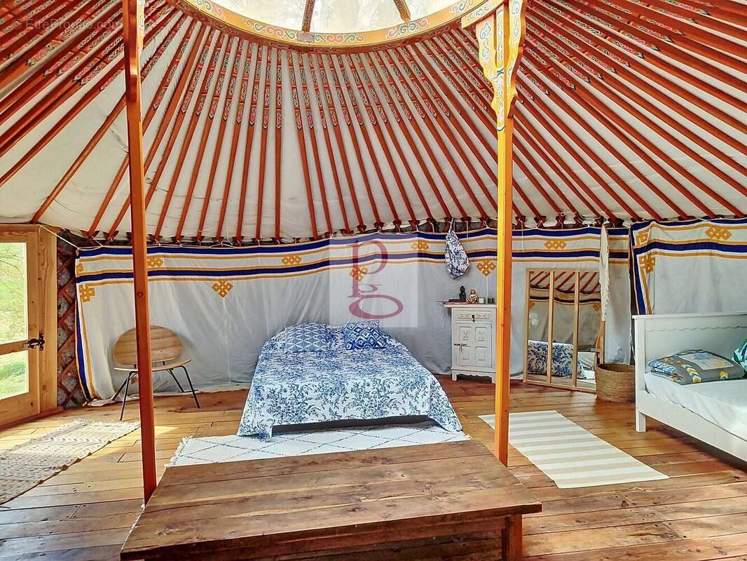 photobe99796a2e2bb383fb6bdf1b358cc985 - Maison à FLEURANCE