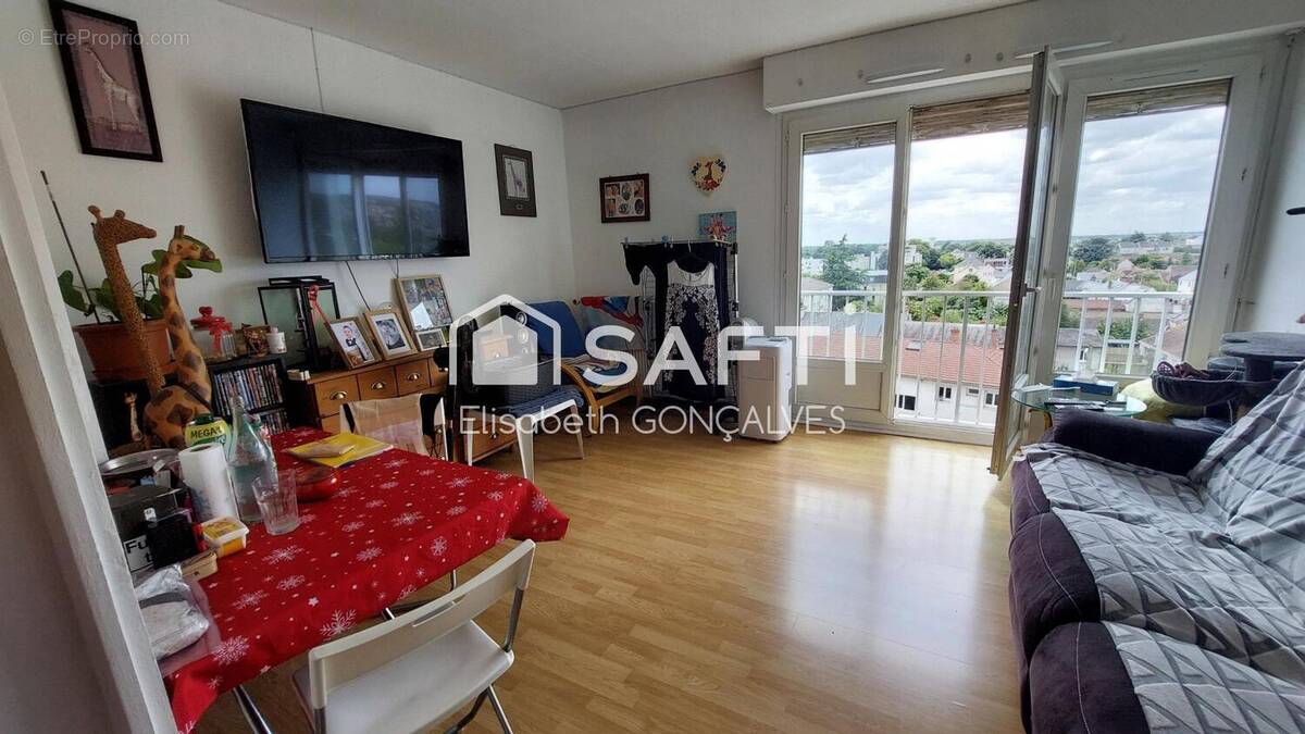 Photo 1 - Appartement à LA CHAPELLE-SAINT-MESMIN