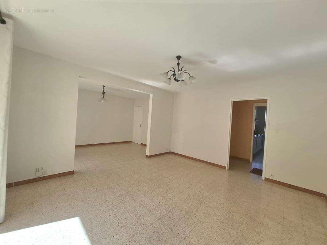 Appartement à MARSEILLE-10E