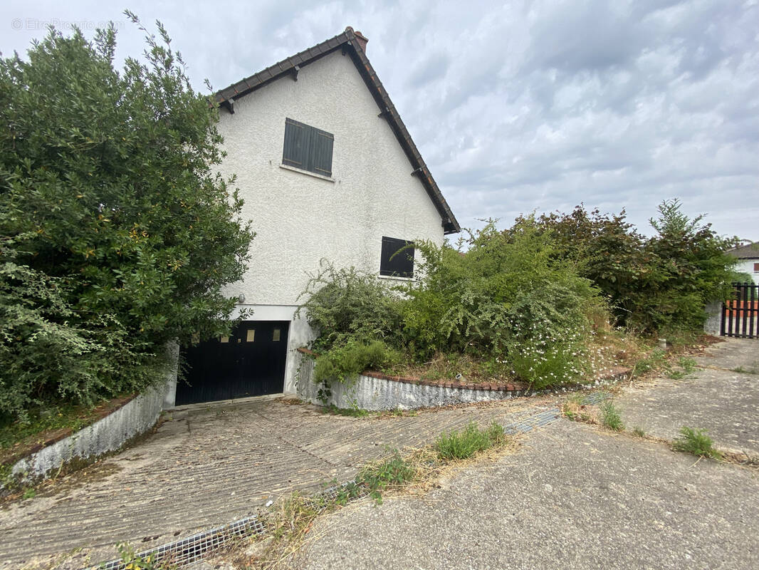Maison à BUSSY-EN-OTHE