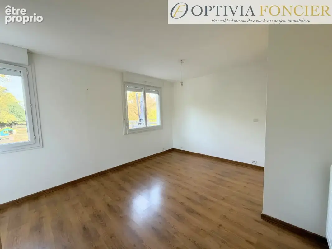 Propriété T7 1421 m2 avec sous-sol complet (100 m2) et 4 200 m2 de terrain - photo 5