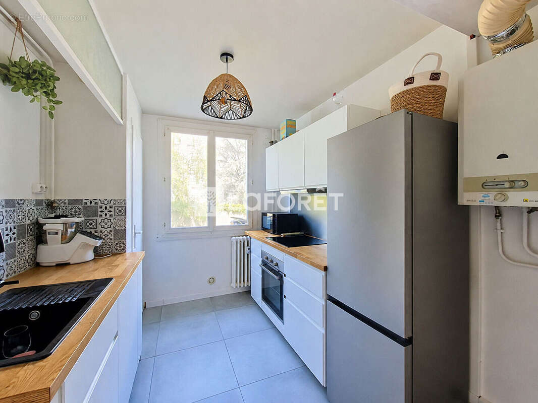 Appartement Caluire Et Cuire 3 pièce(s) 57.77m2 - photo 2