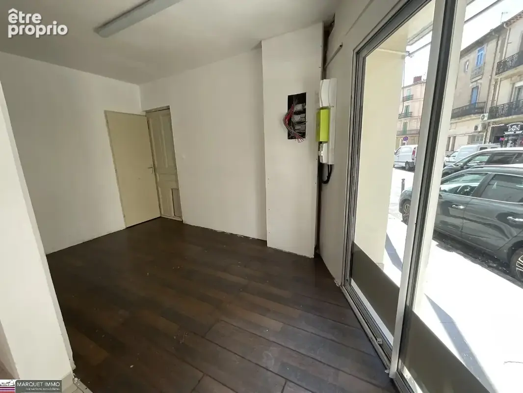 Local commercial ou professionnel offrant 48 m² avec vitrine sur un grand axe de Béziers Font Neuve - photo 5