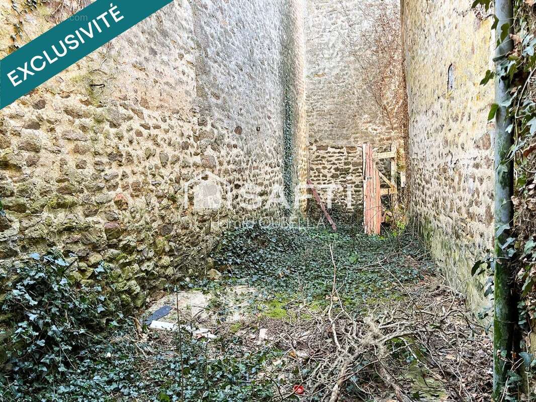 Photo 3 - Maison à COURCITE