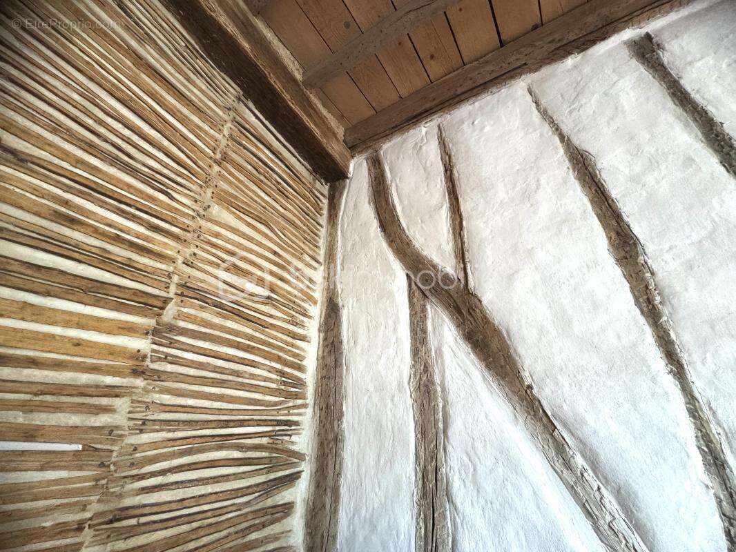Maison à VIC-FEZENSAC