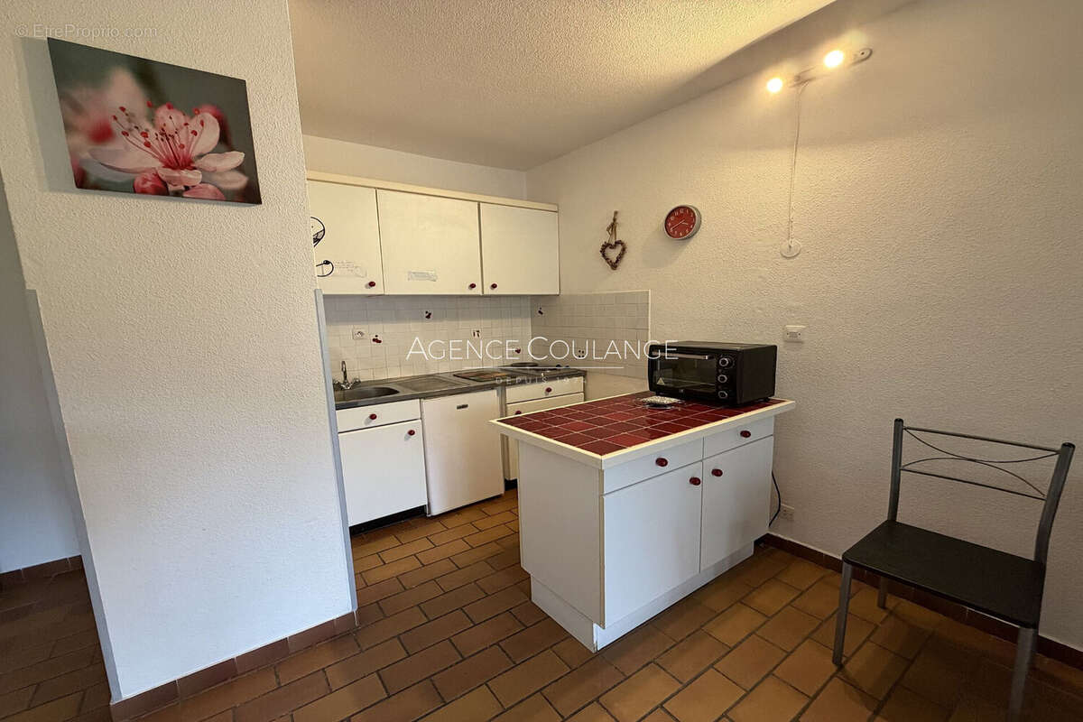Appartement à SAINT-CYR-SUR-MER