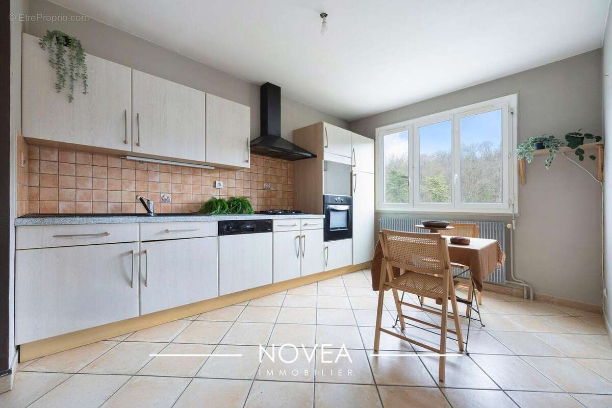 Appartement à FONTAINES-SUR-SAONE