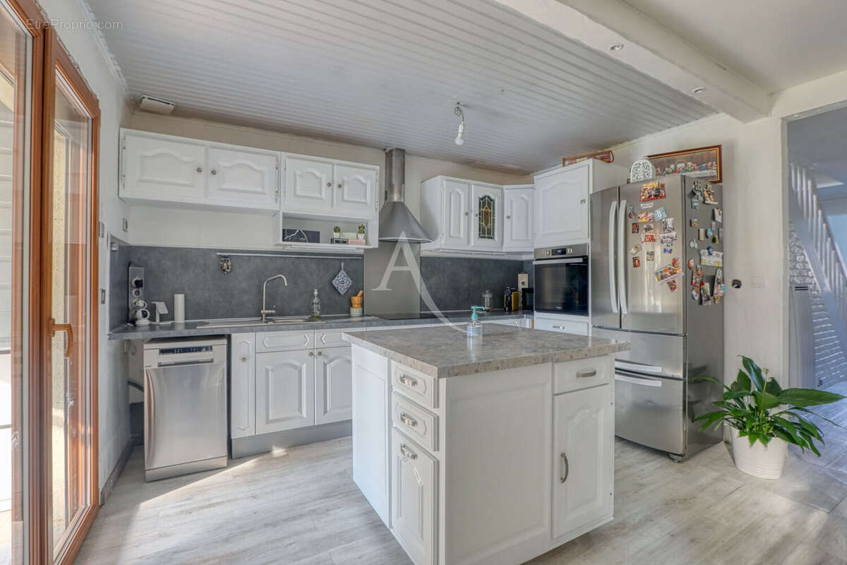 Maison à LES MUREAUX