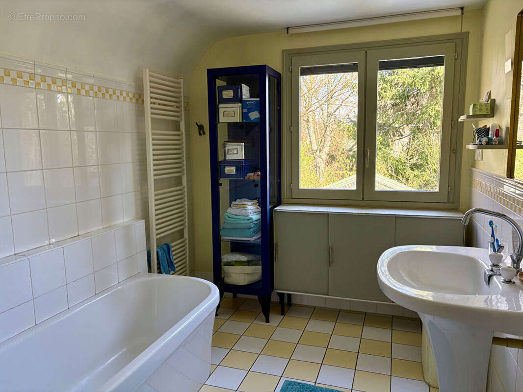 Maison à MONTCEAU-LES-MINES