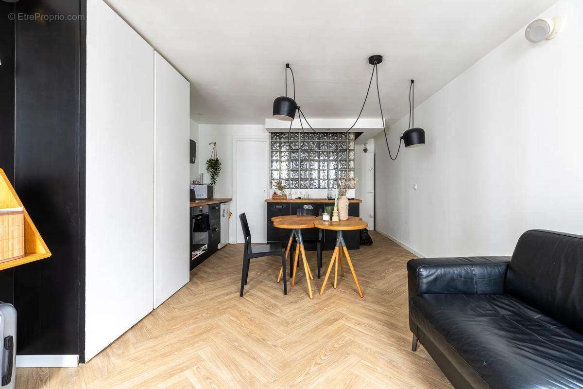 Appartement à PARIS-20E