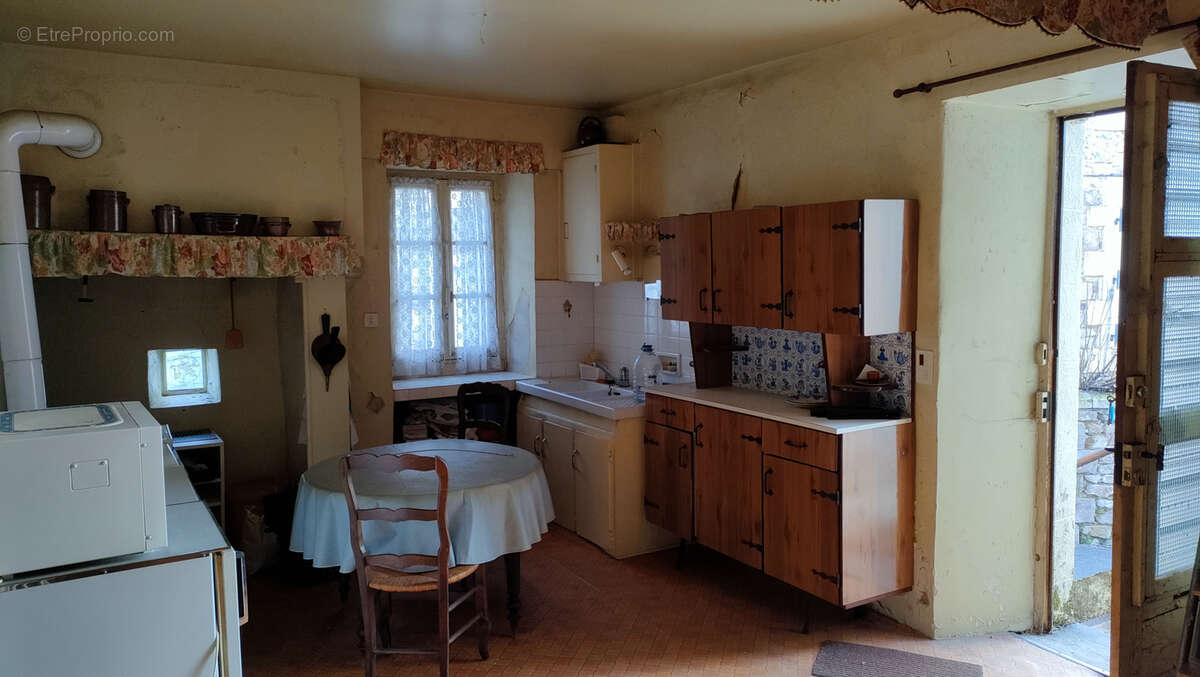 Maison de village en pierre - photo 3