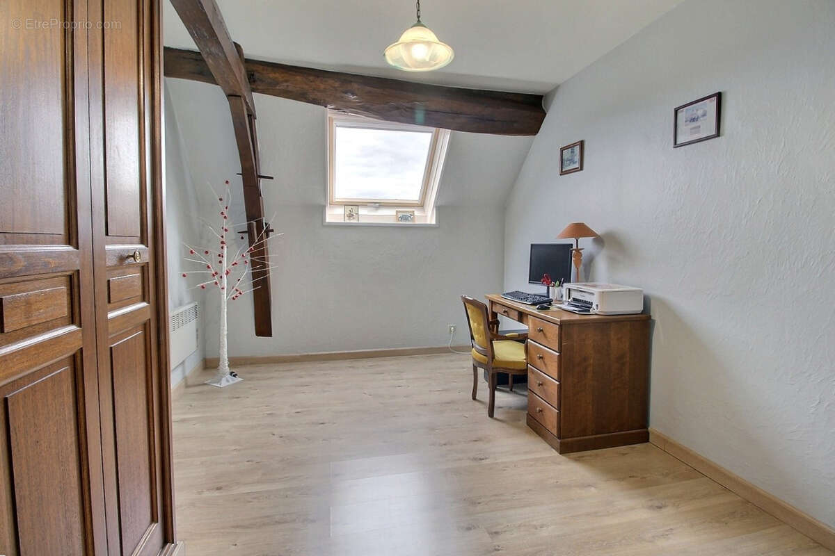 Maison à SAINT-MARCELIN-DE-CRAY