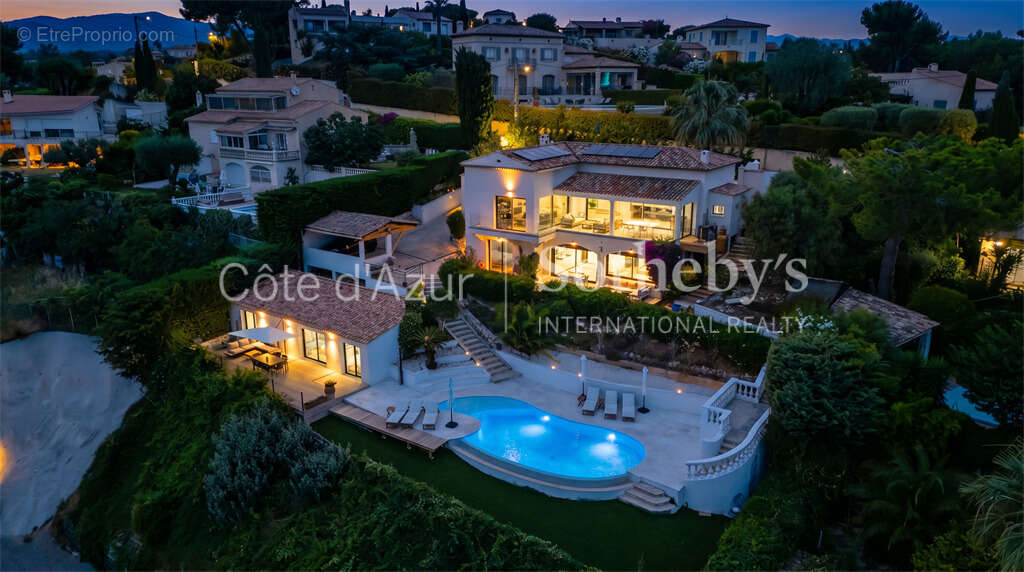 Villa de prestige avec vue mer panoramique à Cagnes-sur-Mer et maison d'invités - photo 19