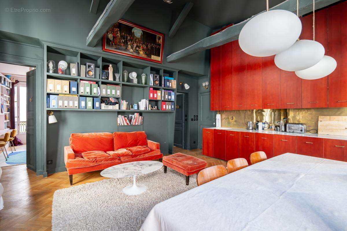 Appartement à PARIS-3E