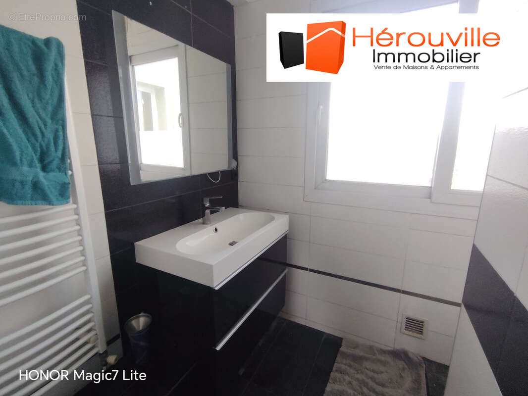 Appartement à HEROUVILLE-SAINT-CLAIR