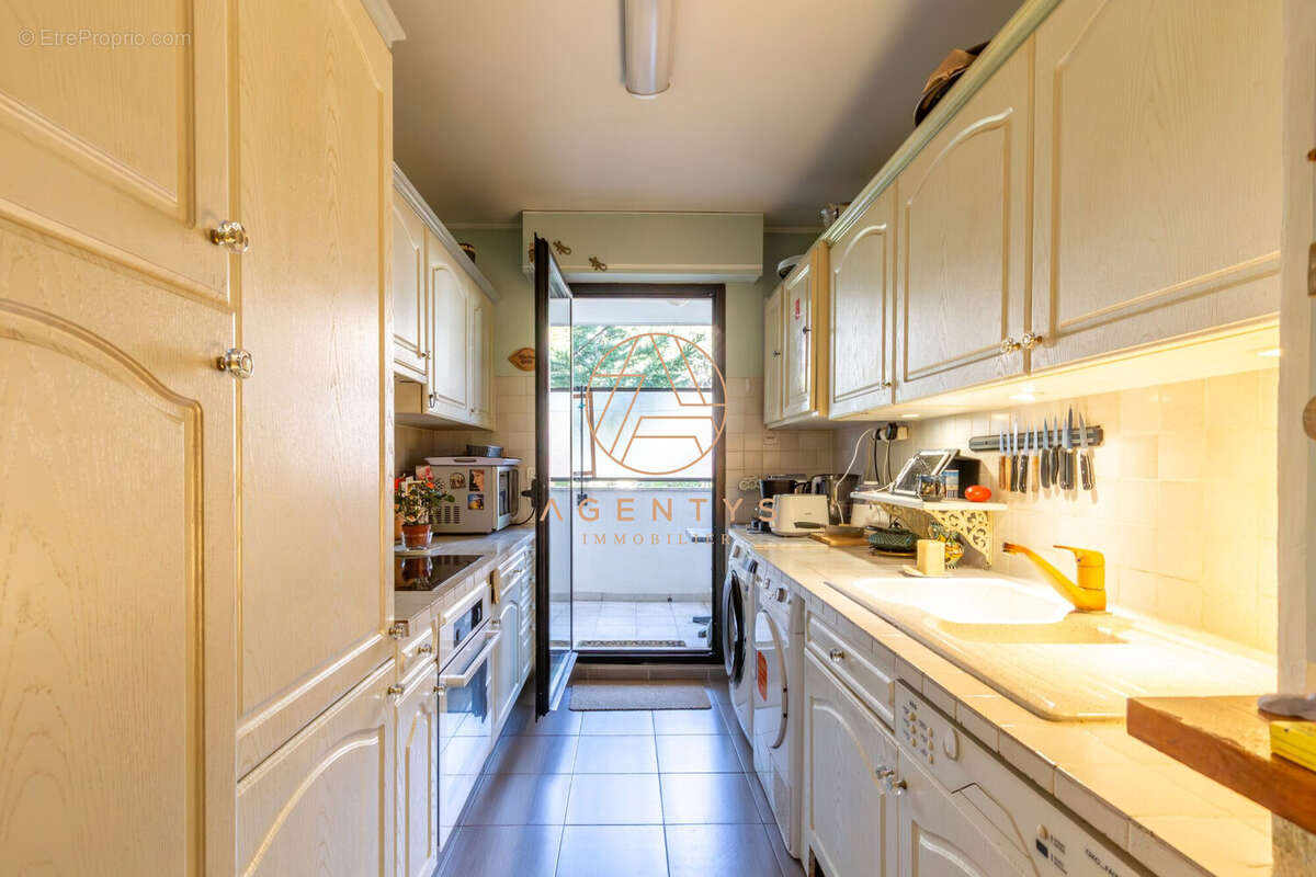 Appartement à LE PERREUX-SUR-MARNE