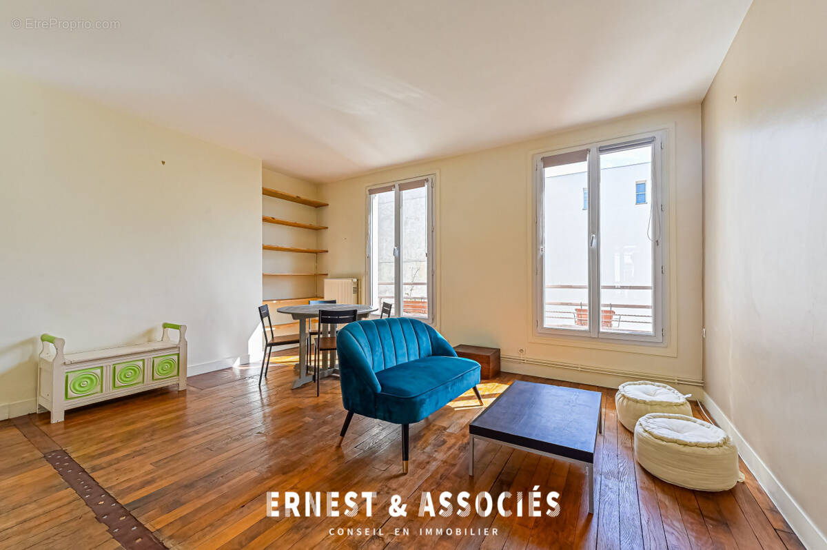 Appartement à PARIS-10E