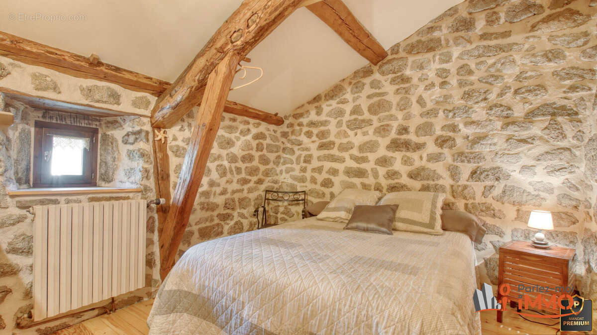 Maison à SAINT-ANTHEME