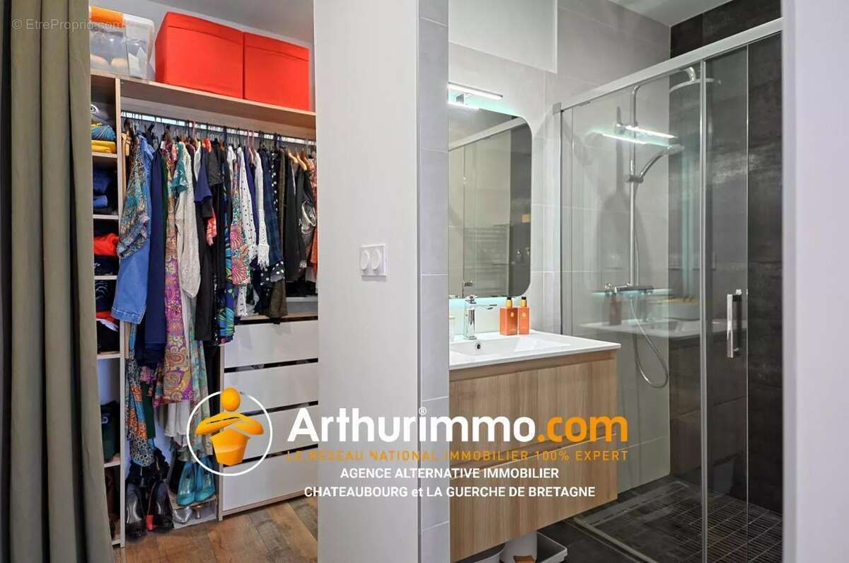 Maison à SAINT-ERBLON