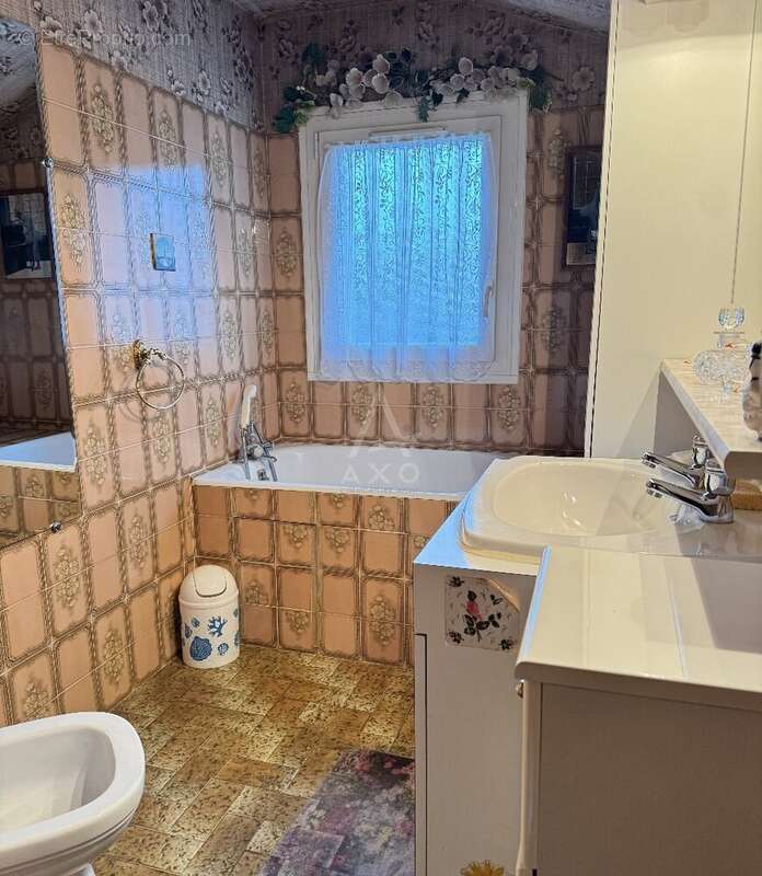 Maison à SAINT-YRIEIX-SUR-CHARENTE