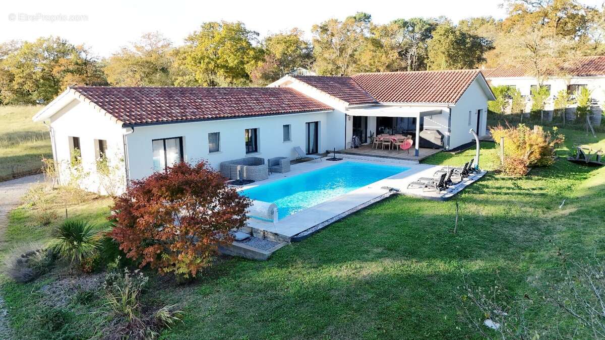 Maison à PEYREHORADE