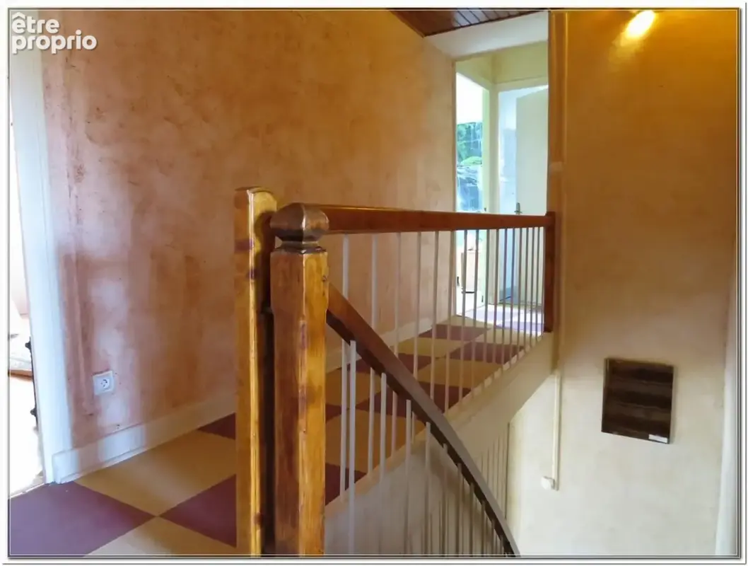 Une grande maison de 220 m² de potentiel sur un grand terrain de plus de 5500 m², bien isolée. À Ornacieux 38260 - photo 20