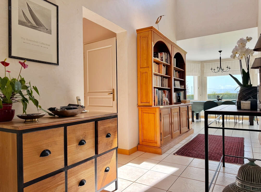 Maison à PERS-JUSSY