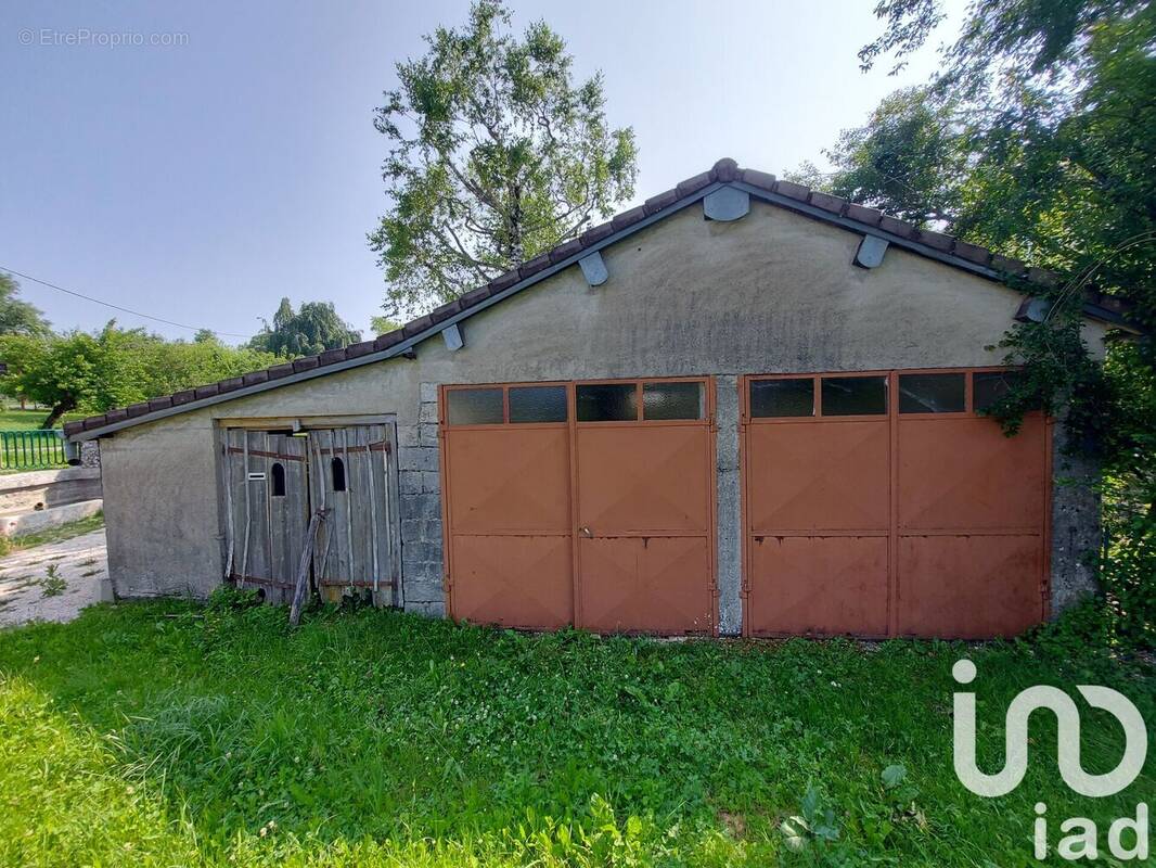 Photo 1 - Parking à PATORNAY